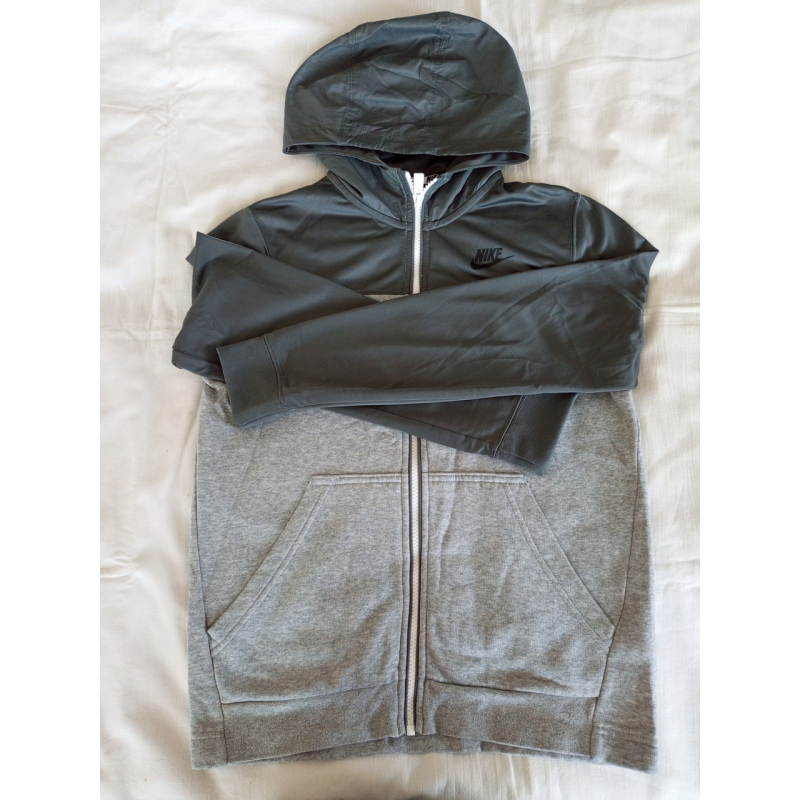 “Nike“ спортивна кофта для хлопчика. Розмір 147-158. “Nike“ спортивна кофта для хлопчика. Розмір 147-158.