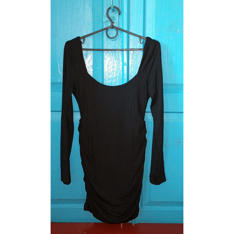 “On Polly“ плаття жіноче чорного кольору. Розмір 40. “On Polly“ плаття жіноче чорного кольору. Розмір 40.