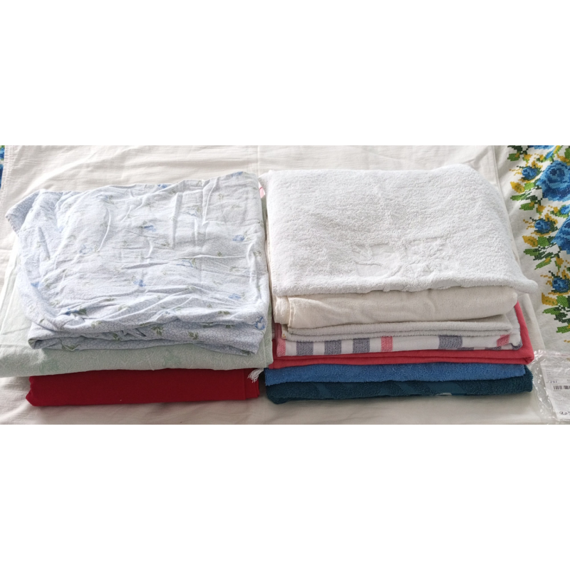 Рушники + постільна білизна 1 сорт . Вага : 6300г Рушники + постільна білизна 1 сорт . Вага : 6300г