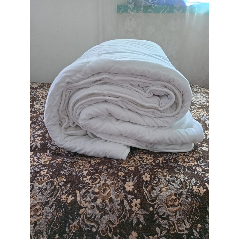 Ковдра біла . Сорт Екстра. Розмір 240*220 Ковдра біла . Сорт Екстра. Розмір 240*220