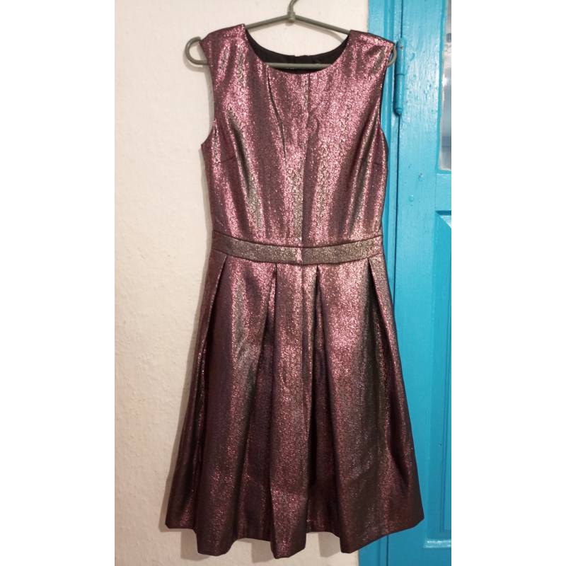 Плаття для дівчинки. Розмір: 15 років. Плаття для дівчинки. Розмір: 15 років.