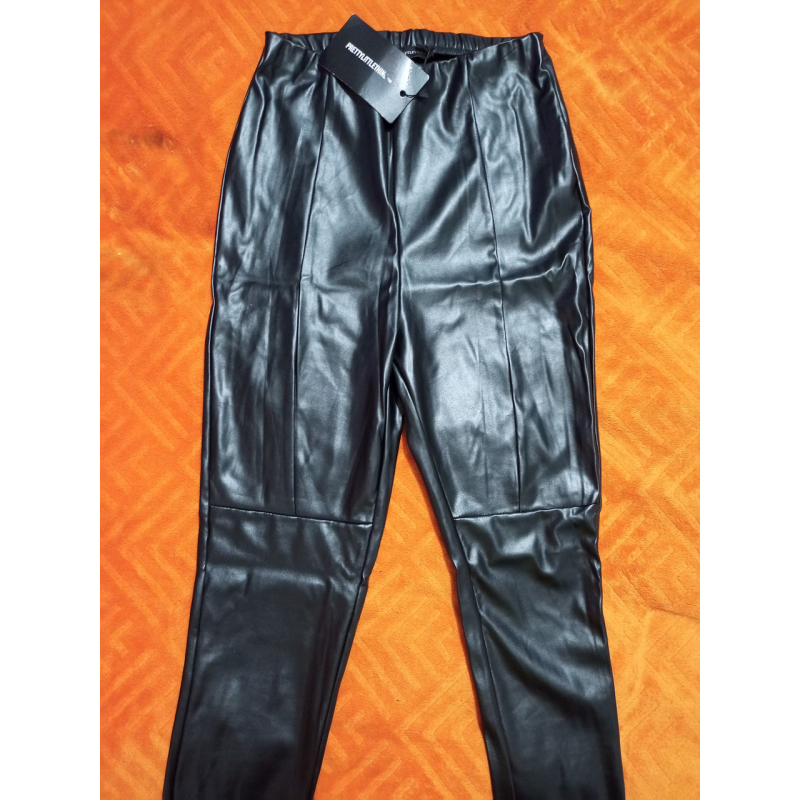 Штани дитячі для дівчинки. Крем сорт. Розмір: 36. Штани дитячі для дівчинки. Крем сорт. Розмір: 36.