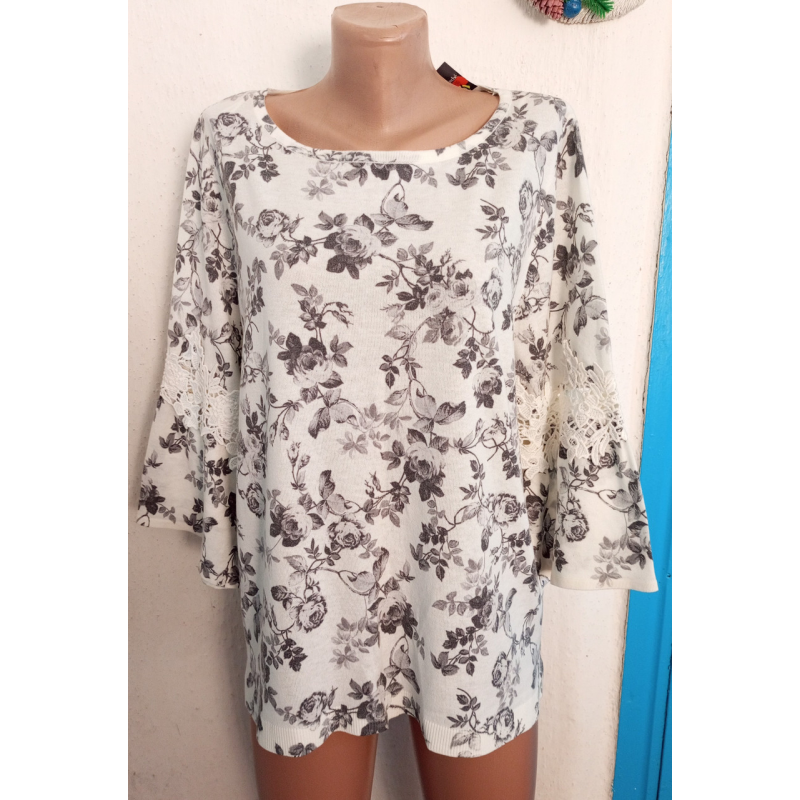 “Bon marche“- блуза жіноча з квітами. Крем сорт.
