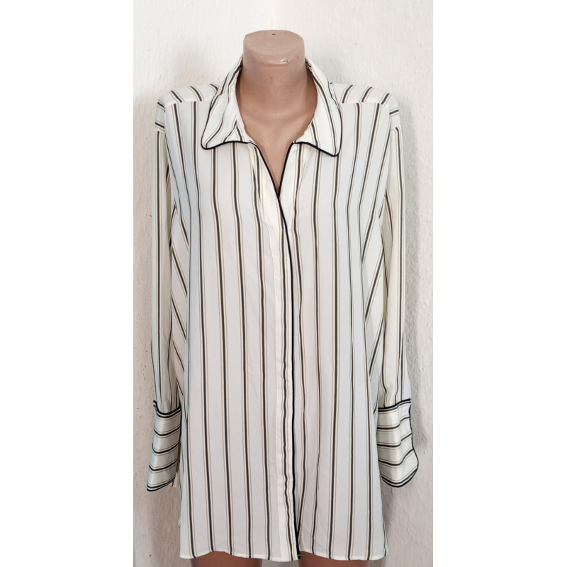 Блузка жіноча  M&S  біла в полоску  р46-48.Секонд хенд.