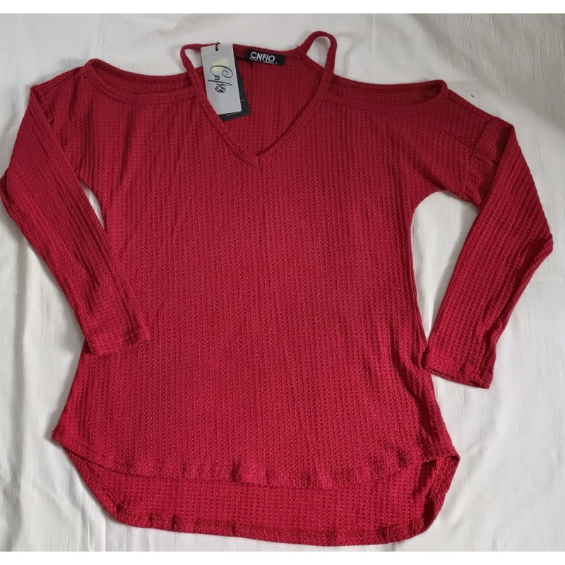 Светр “CNFIO“ жіночий бордового кольору .Розмір L. Сток. Светр “CNFIO“ жіночий бордового кольору .Розмір L. Сток.
