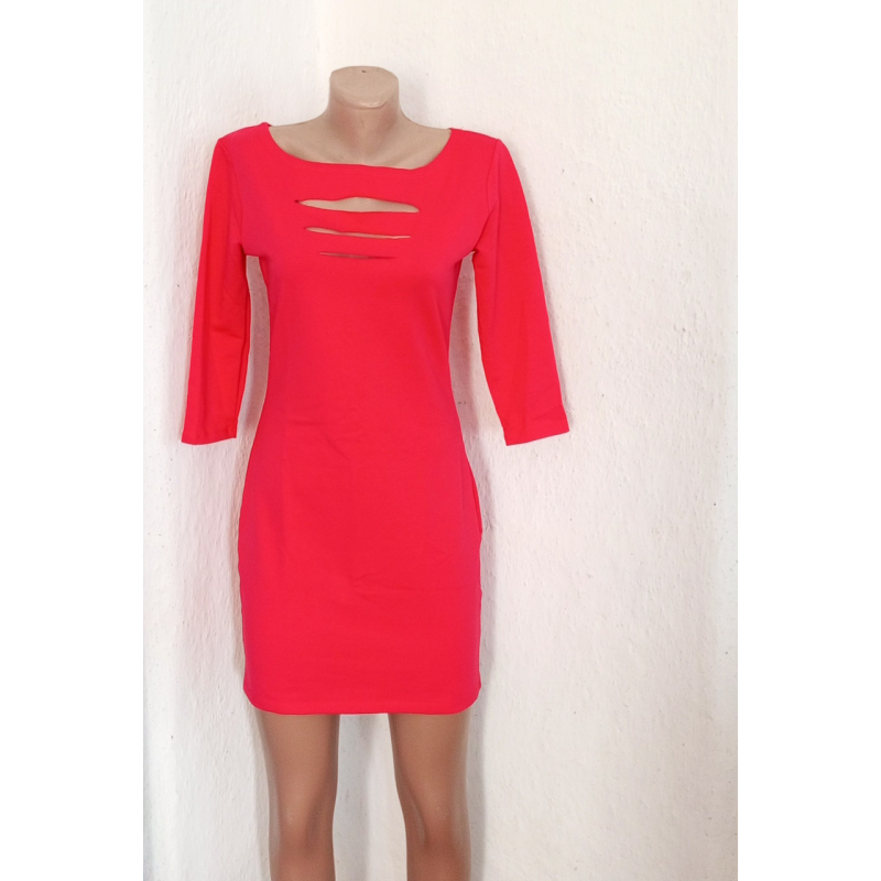 Плаття жіноче  червоного кольору.   Розмір 44.